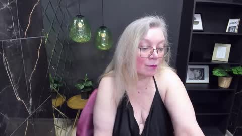 Snapshot of natalicloud chatting on February 22, 2025, 5:02 pm NataliCloud online show from February 22, 2025, 5:02 pm
