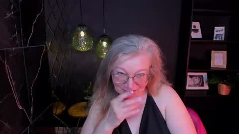 Snapshot of natalicloud chatting on July 3, 2026, 1:17 pm NataliCloud online show from July 3, 2026, 1:17 pm