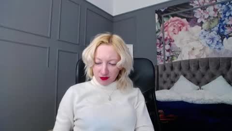 Snapshot of natalie_bitton chatting on February 3, 2025, 9:19 am Natalie online show from February 3, 2025, 9:19 am