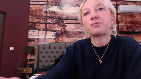 Natalie online show from January 18, 2026, 11:58 am