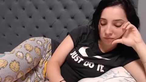 Snapshot of natalie_mia chatting on February 5, 2025, 9:57 am Miia online show from February 5, 2025, 9:57 am