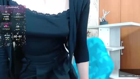 N A T A L Y online show from February 7, 2025, 1:22 pm