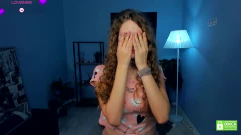 Natalie online show from November 12, 2025, 5:52 am