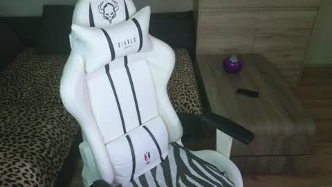 Snapshot of natascha1202 chatting on December 25, 2024, 6:19 pm Natalli online show from December 25, 2024, 6:19 pm