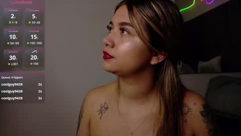 Snapshot of natasha__black chatting on November 28, 2025, 8:00 pm Natasha online show from November 28, 2025, 8:00 pm