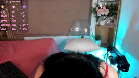 Natasha Sccott online show from January 11, 2025, 5:51 pm