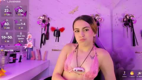 Snapshot of natasha_adams___ chatting on June 4, 2026, 10:05 pm NATASHA online show from June 4, 2026, 10:05 pm