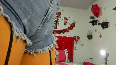 N A T A S H A  online show from February 5, 2025, 1:04 am