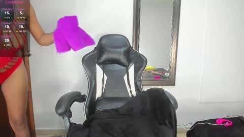 Snapshot of natasha_steele chatting on October 22, 2025, 9:36 pm natasha online show from October 22, 2025, 9:36 pm