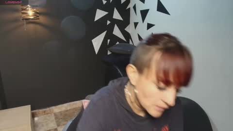 Natasha Mason online show from November 14, 2025, 11:42 am