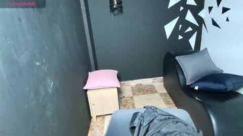 Natasha Mason online show from December 4, 2025, 11:41 am