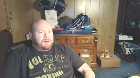 Snapshot of nate_b99 chatting on December 16, 2025, 1:32 am Nate online show from December 16, 2025, 1:32 am