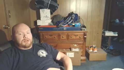 Snapshot of nate_b99 chatting on December 18, 2025, 12:17 am Nate online show from December 18, 2025, 12:17 am