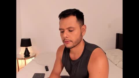 Snapshot of nate_ocean chatting on December 3, 2024, 1:19 am Nate Ocean online show from December 3, 2024, 1:19 am