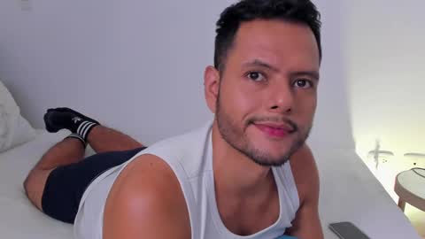 Snapshot of nate_ocean chatting on December 6, 2024, 4:03 am Nate Ocean online show from December 6, 2024, 4:03 am