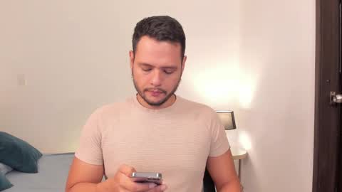 Snapshot of nate_ocean chatting on December 15, 2024, 2:27 pm Nate Ocean online show from December 15, 2024, 2:27 pm