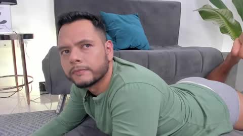 Snapshot of nate_ocean chatting on February 23, 2025, 11:04 pm Nate Ocean online show from February 23, 2025, 11:04 pm