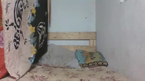 nathalia069 online show from April 21, 2026, 5:25 am