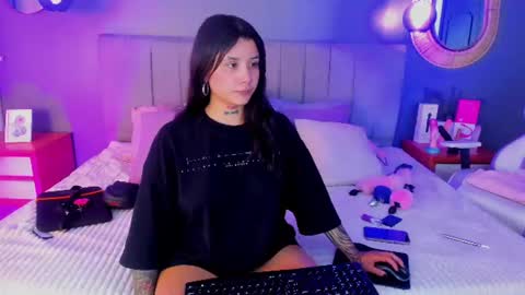 nathalia stone  online show from June 16, 2026, 4:15 am
