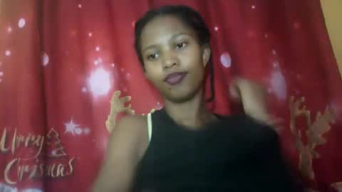 Snapshot of nathalie004 chatting on September 18, 2025, 5:09 am nathalie004 online show from September 18, 2025, 5:09 am