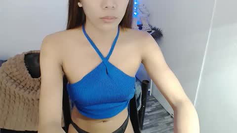 Snapshot of nathalie_cumming chatting on November 30, 2025, 5:28 pm Thalie online show from November 30, 2025, 5:28 pm