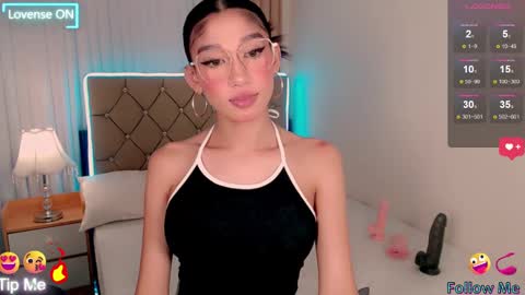 Snapshot of nathalie_hadid chatting on February 24, 2025, 3:42 pm please follow me guyss online show from February 24, 2025, 3:42 pm