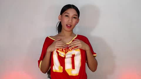 Snapshot of nathalie_hadid chatting on February 7, 2026, 4:54 pm please follow me guyss online show from February 7, 2026, 4:54 pm