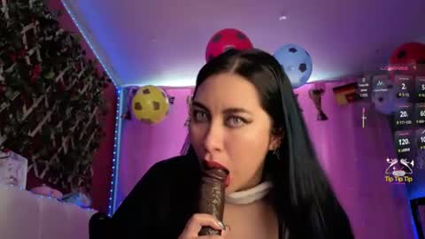 Nathalie online show from June 11, 2026, 4:38 pm