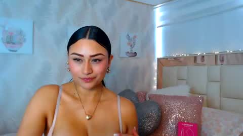 Snapshot of nathalierose_1 chatting on June 24, 2026, 4:17 pm Nathalie Rose online show from June 24, 2026, 4:17 pm