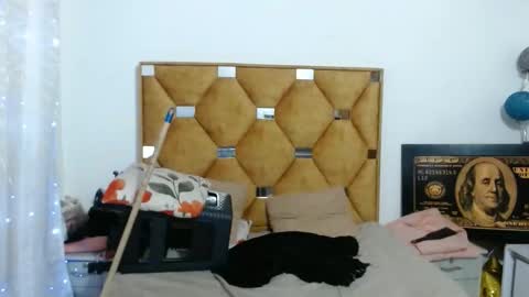 nathy_voyeur online show from April 2, 2026, 3:37 am