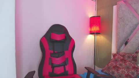 nati_fresh online show from April 16, 2026, 7:47 pm