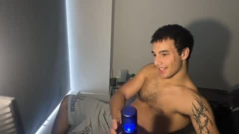 native_boy2 online show from April 11, 2026, 11:31 pm