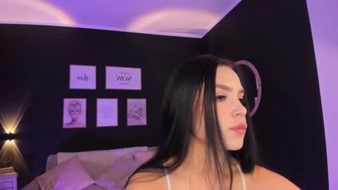 Snapshot of natti_london chatting on October 14, 2025, 12:06 pm natti_london online show from October 14, 2025, 12:06 pm