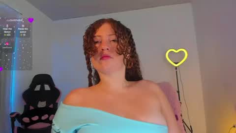 natural_ginger5 online show from July 7, 2026, 11:42 pm