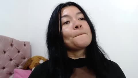 Snapshot of naturally_mature chatting on December 17, 2024, 5:51 am Sammy online show from December 17, 2024, 5:51 am