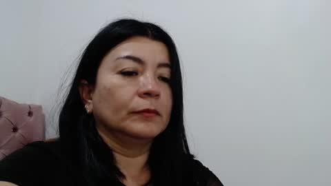 Snapshot of naturally_mature chatting on December 25, 2024, 12:47 pm Sammy online show from December 25, 2024, 12:47 pm