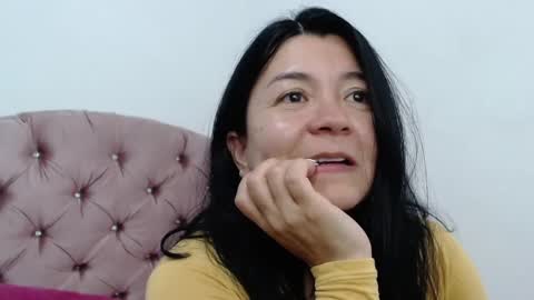 Snapshot of naturally_mature chatting on February 2, 2025, 7:52 am Sammy online show from February 2, 2025, 7:52 am