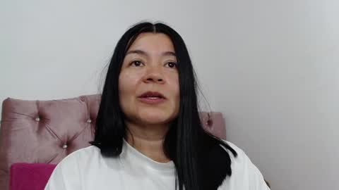 Snapshot of naturally_mature chatting on February 8, 2025, 4:03 am Sammy online show from February 8, 2025, 4:03 am