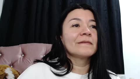 Snapshot of naturally_mature chatting on March 5, 2025, 4:56 am Sammy online show from March 5, 2025, 4:56 am