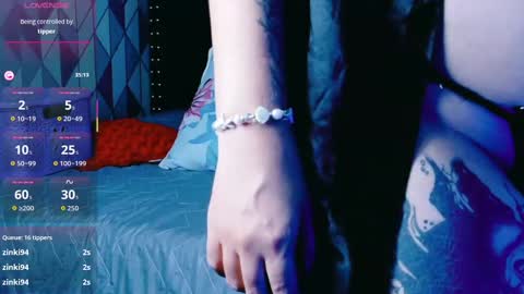 Gwen  online show from November 13, 2025, 7:35 pm