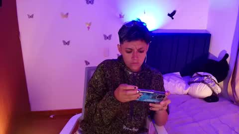 Fernanda online show from November 25, 2025, 8:03 am