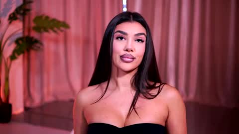 Naty online show from April 2, 2026, 7:00 pm