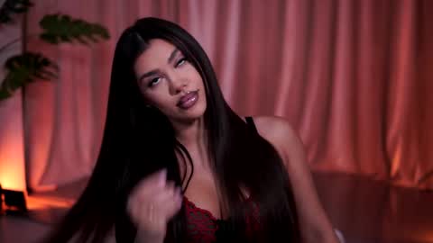 Naty online show from April 10, 2026, 7:29 pm