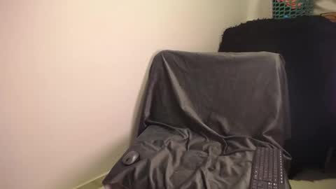 Snapshot of natyscoth chatting on March 7, 2025, 3:29 am online show from March 7, 2025, 3:29 am