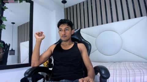 Snapshot of natzuki_ chatting on February 17, 2026, 12:01 pm natzuki_ online show from February 17, 2026, 12:01 pm