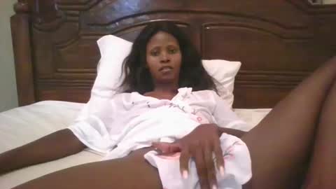 Snapshot of naughty_babe000 chatting on September 29, 2025, 11:26 am alisha online show from September 29, 2025, 11:26 am