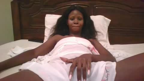 Snapshot of naughty_babe000 chatting on September 30, 2025, 3:00 am alisha online show from September 30, 2025, 3:00 am