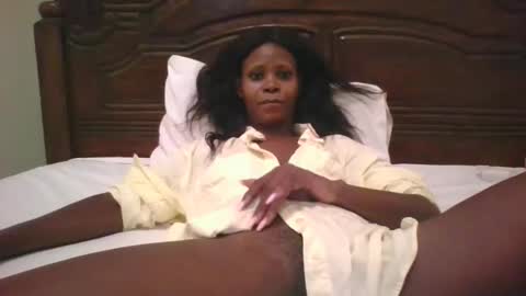 Snapshot of naughty_babe000 chatting on October 17, 2025, 3:42 am alisha online show from October 17, 2025, 3:42 am