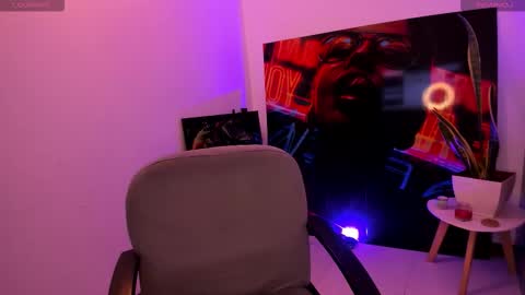 Megan online show from November 22, 2025, 6:40 pm