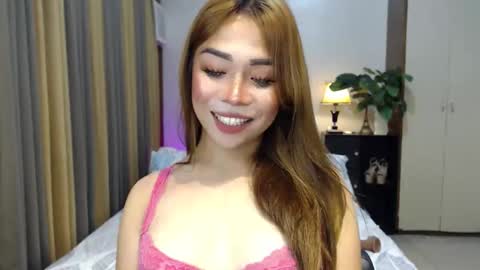 Snapshot of naughty_dreamerxxx chatting on October 22, 2025, 6:35 am Queen Jess online show from October 22, 2025, 6:35 am